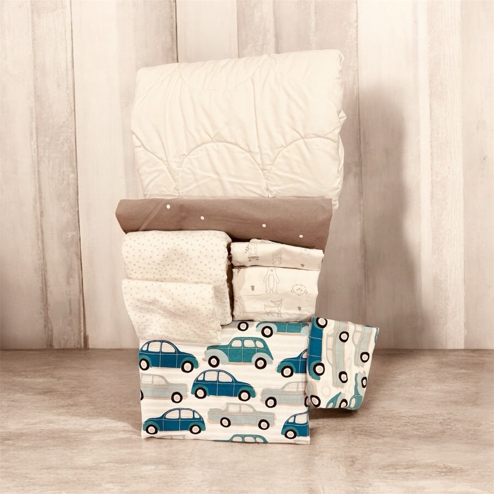 Baby Crib Cotton Duvets (3) with Pillowcase Covers (4) & Quilt | OS | Preowned
